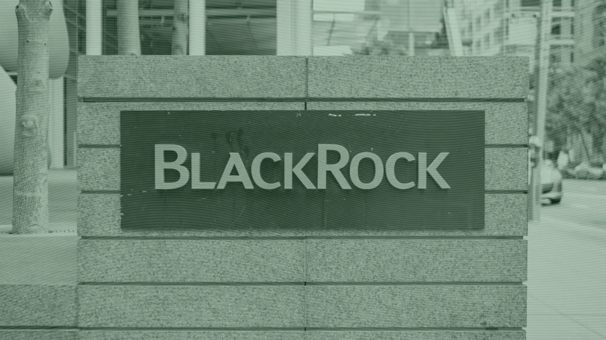 BlackRock ra mắt ETF Nasdaq-100 mới, đấu Invesco