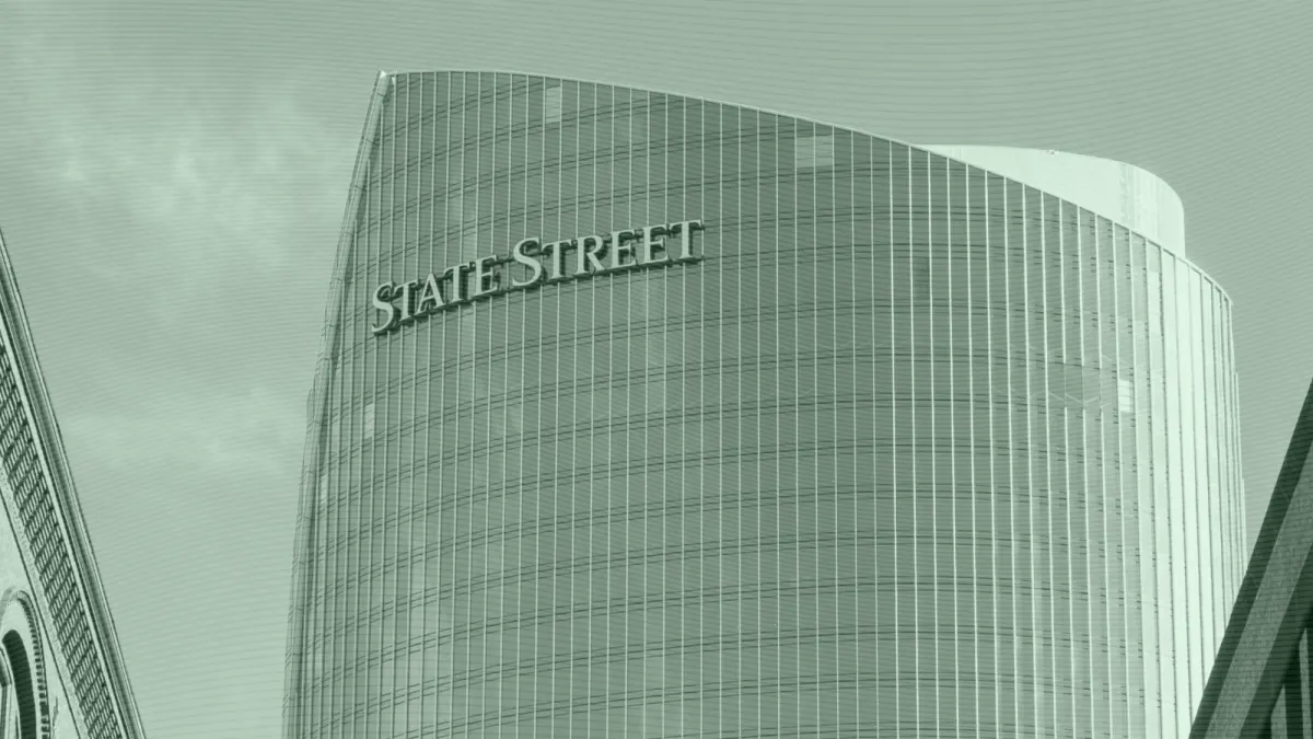 State Street ra mắt ETF QNDX cạnh tranh QQQ của Invesco