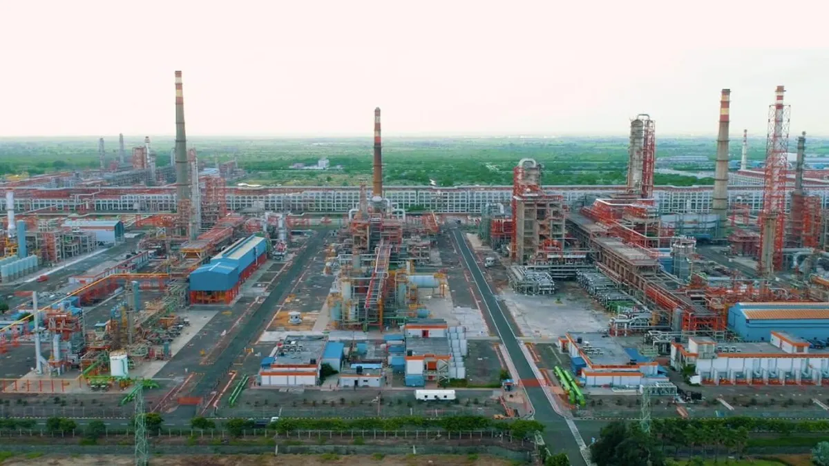Ấn Độ gom kỷ lục dầu Nga bất chấp căng thẳng Hormuz