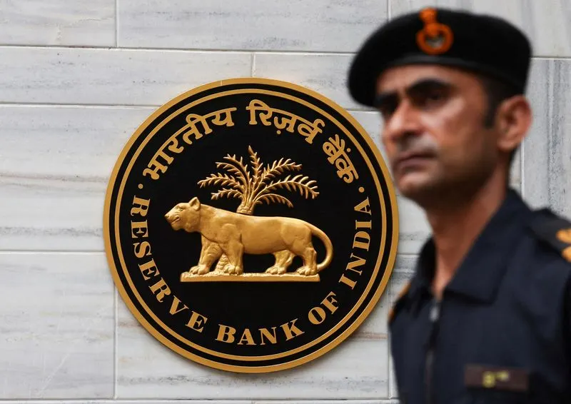 RBI giữ nguyên lãi suất đến 2026 do lo ngại tăng trưởng