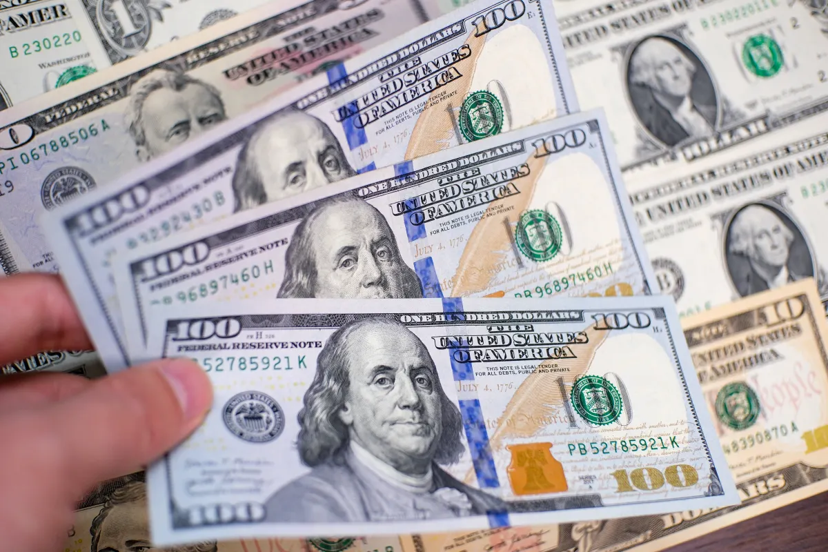 Phi USD hóa: Vì sao BRICS vẫn khó thoát bóng đồng đô la?