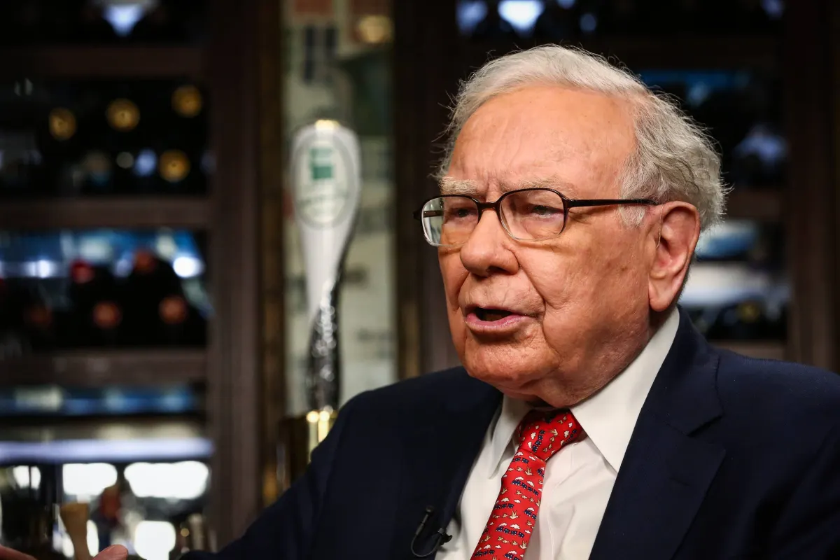 3 cổ phiếu yêu thích Buffett: Apple, Coca‑Cola, Alphabet