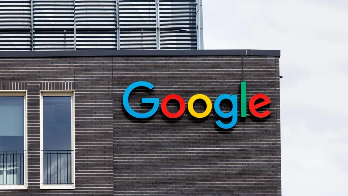 Cổ phiếu Alphabet giảm mạnh khi Google mất hai nhà nghiên cứu AI hàng đầu