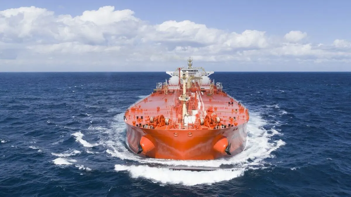 Lưu lượng tàu qua eo Hormuz chỉ 6 tàu ngày thứ Hai