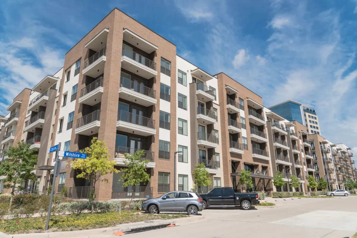 Cổ phiếu Essex Property có đang dưới hiệu suất của Nasdaq?