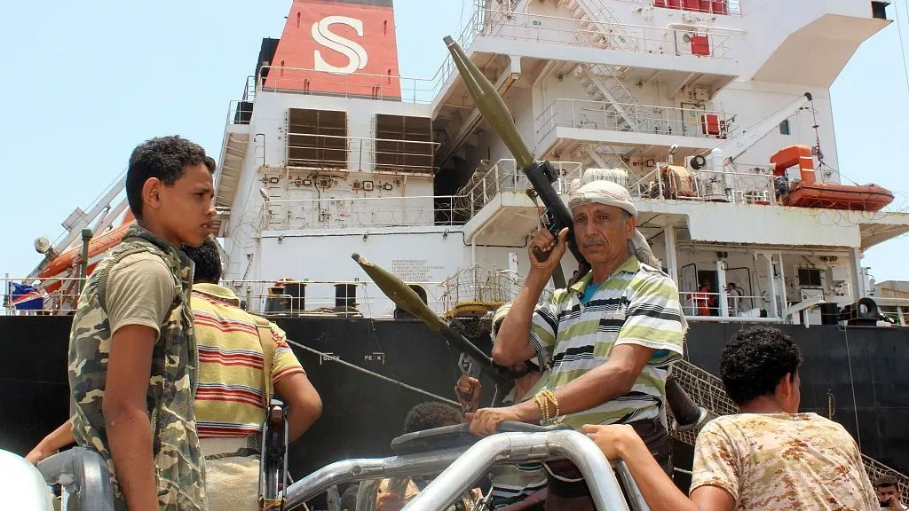 Houthi phong tỏa Biển Đỏ: Hy vọng giá dầu giảm tan vỡ?