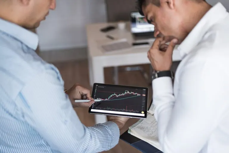 Berenberg Xác Nhận Accenture plc (ACN) là Một trong Những Cổ phiếu Tụt Lại Tốt Nhất