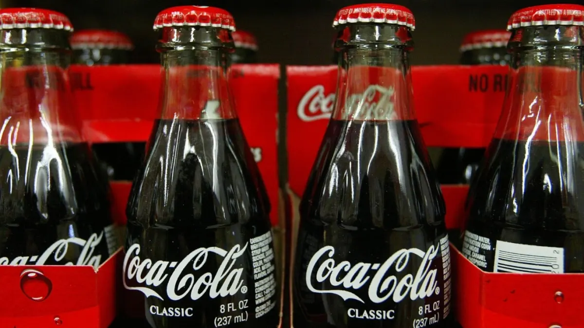 Coca‑Cola tăng 23% từ đáy 52 tuần: chỉ số then chốt quyết định chờ đợi