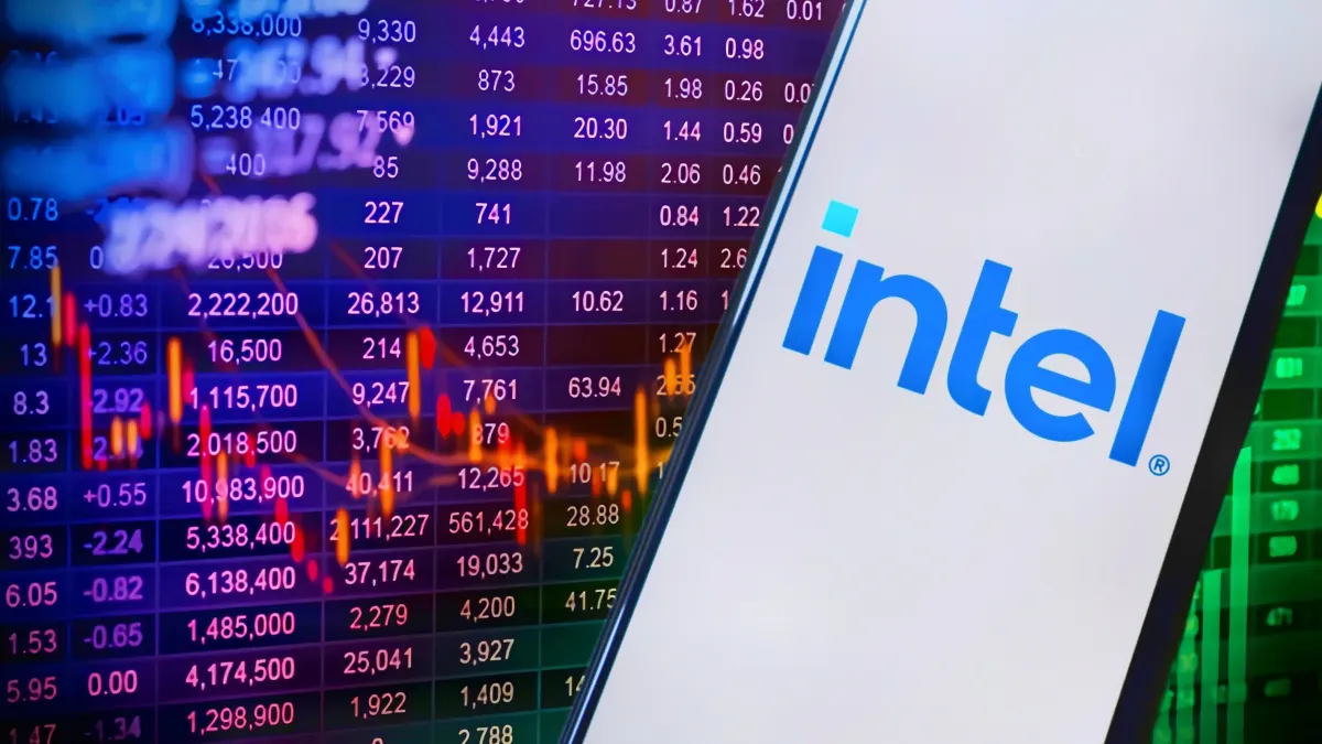 Giữ Intel và Chờ Các Catalysts Nhị Phân Để Mua