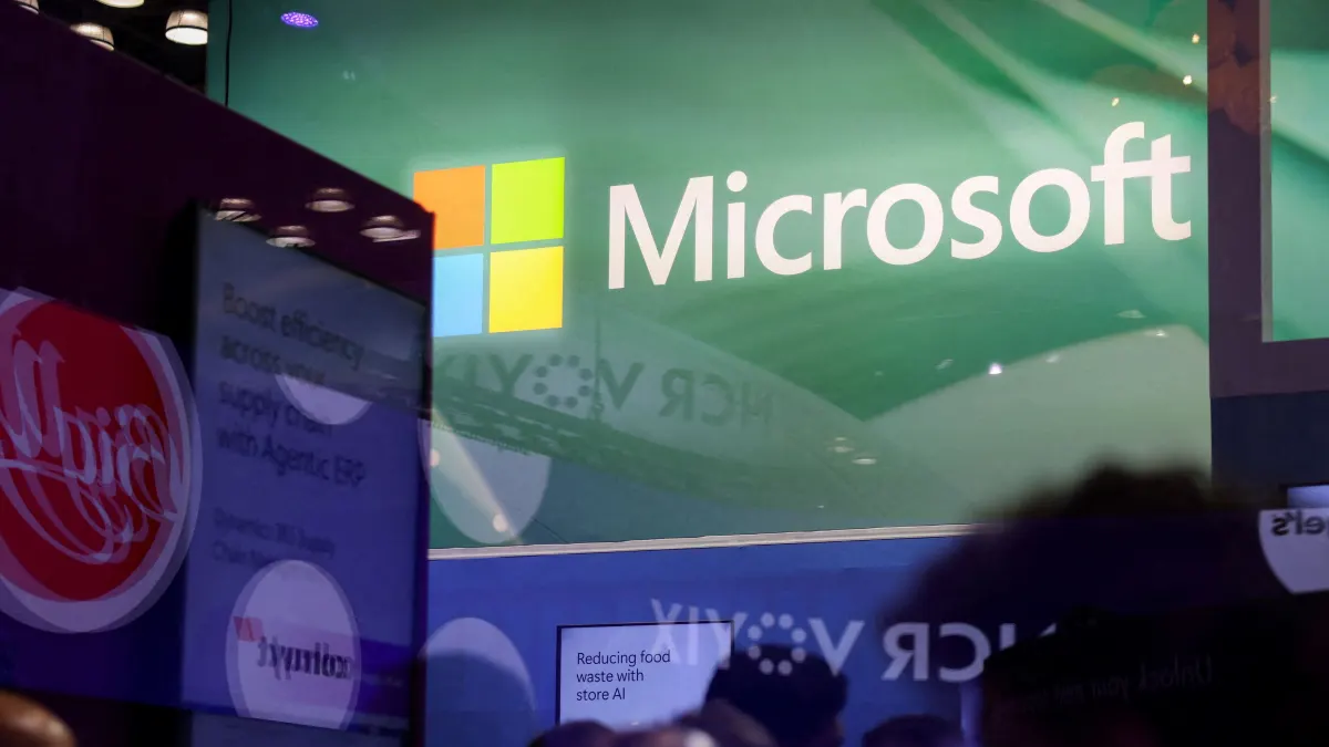 Microsoft +15%, Meta -9%: Kết quả tài chính đối nghịch