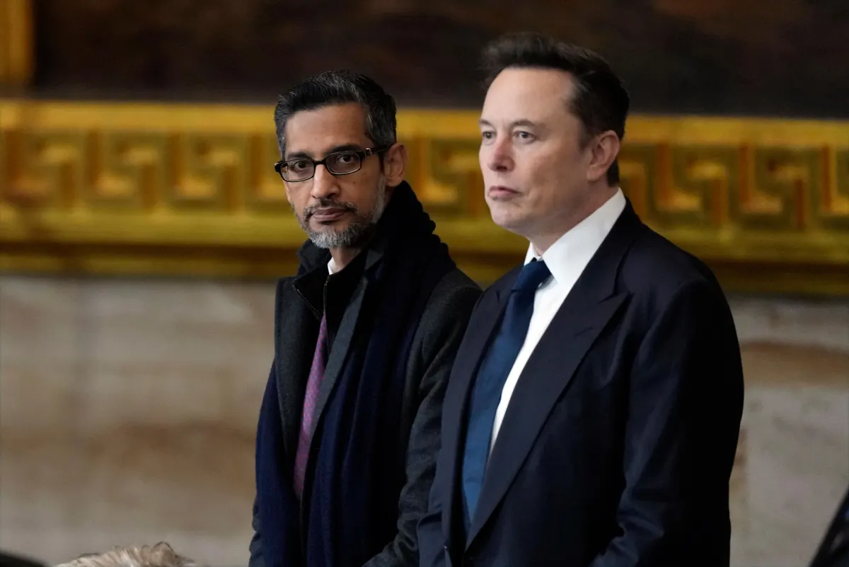 Chứng khoán Mỹ biến động trước báo cáo của Alphabet và Tesla