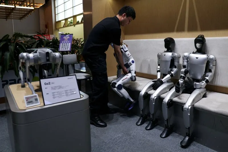 Robot 'Superman' của Unitree ra mắt trước IPO Thượng Hải