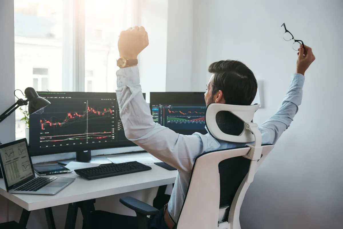 Đầu tư 5.000 USD vào ETF VGT: Nhận bao nhiêu sau 20 năm?