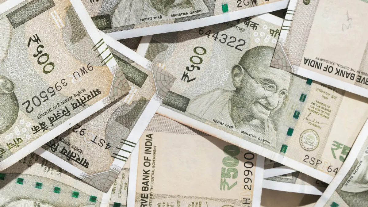 Nhà Đầu Tư Nước Ngoài Rút 3,2 Tỷ USD khỏi Thị Trường Ấn Độ