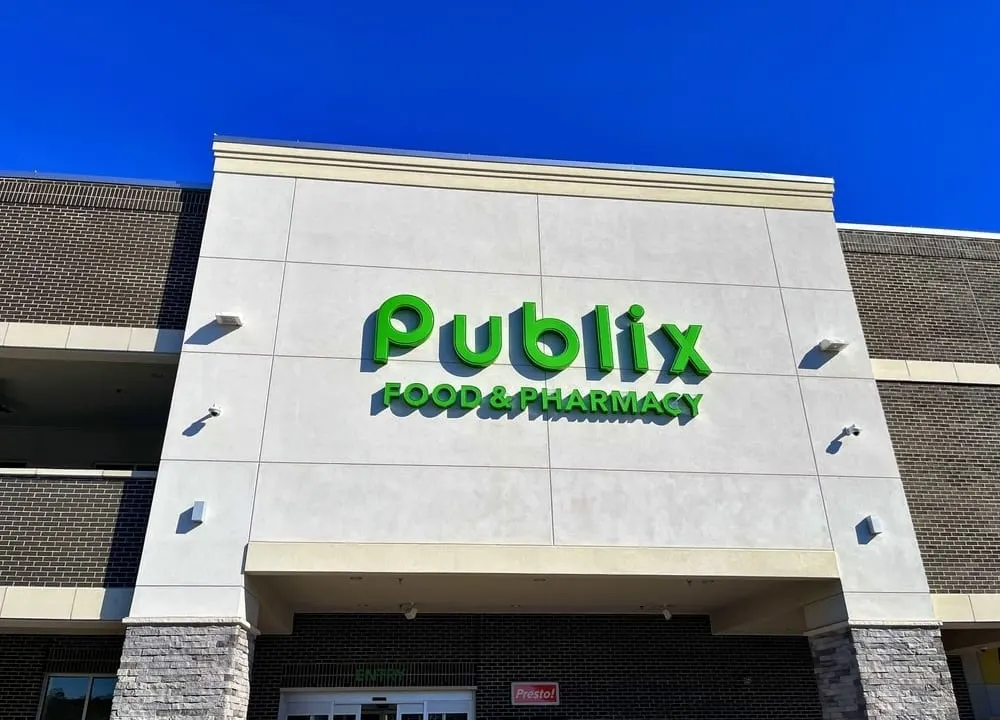 Publix đóng cửa nhiều siêu thị năm 2026 do đấu Walmart