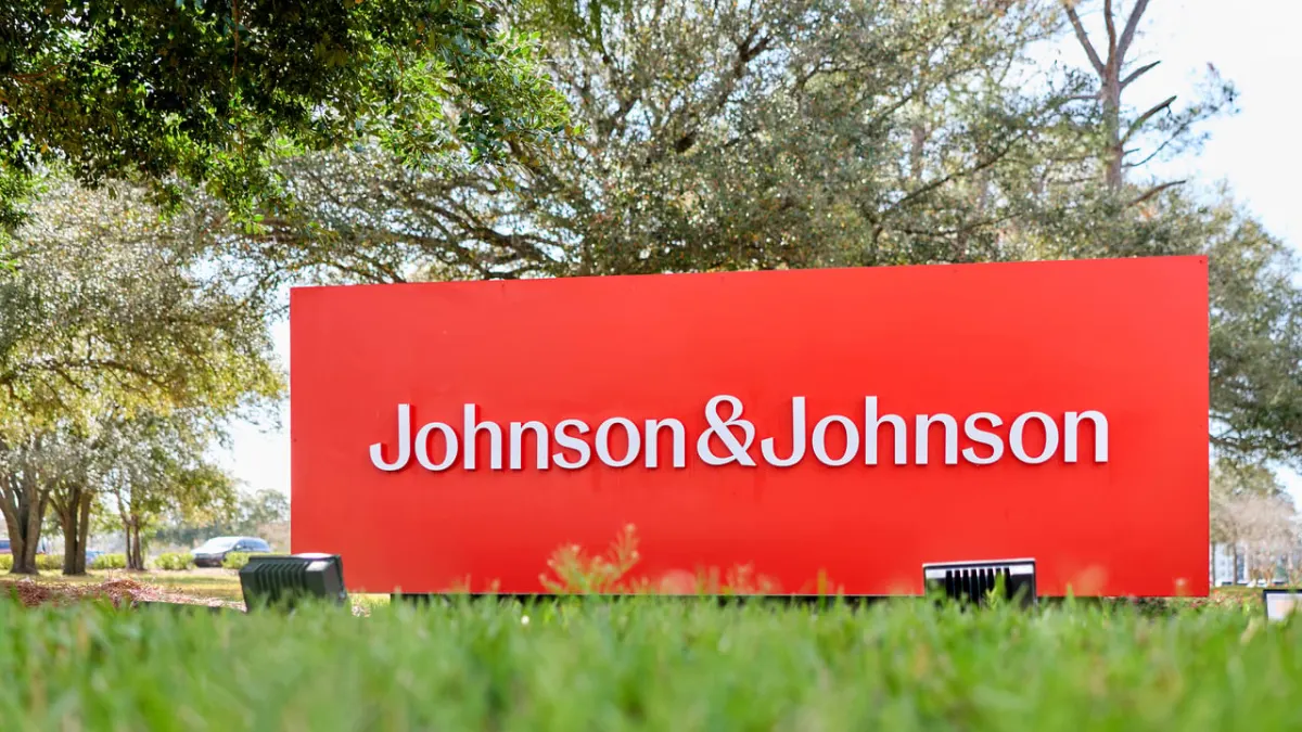 CEO J&J: Chữa ung thư trong 10 năm là khả thi