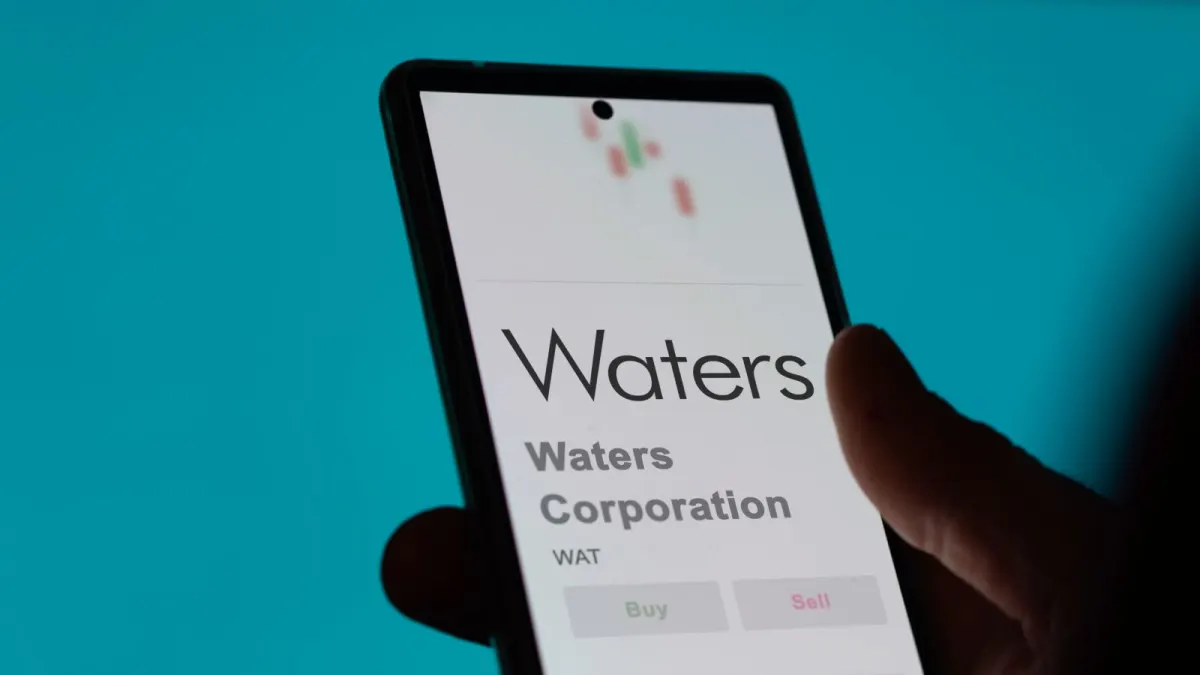 Cổ phiếu Waters Corp (WAT): Wall Street lạc quan hay bi quan?