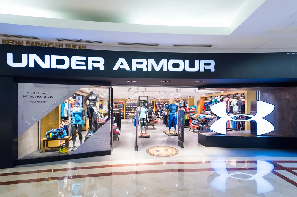 Under Armour gặp khó khi nhu cầu Bắc Mỹ lao dốc