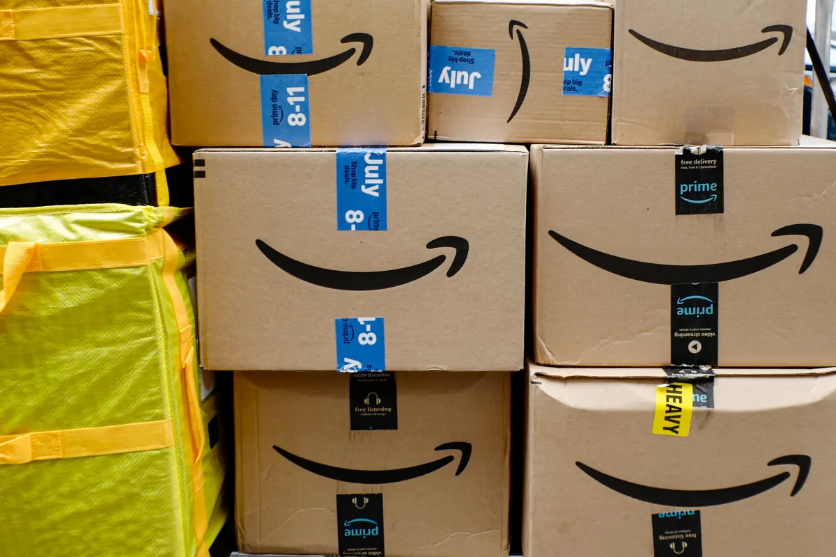 Amazon tăng mạnh nhờ đầu tư AI quy mô lớn