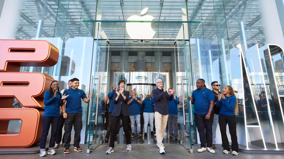 Apple ra mắt 5 iPhone mới: Cú hích cho cổ phiếu AAPL?