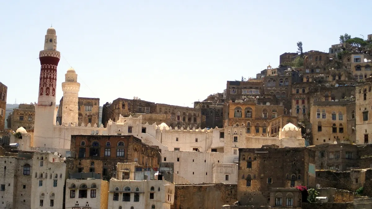 Houthi đe dọa gây sốc dầu mỏ toàn cầu mới