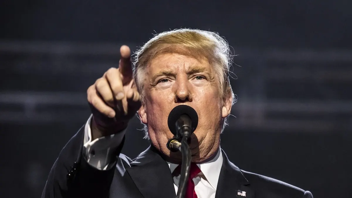 Trump hứa Tehran trả giá khi Mỹ đánh Iran 10 đêm liên tiếp