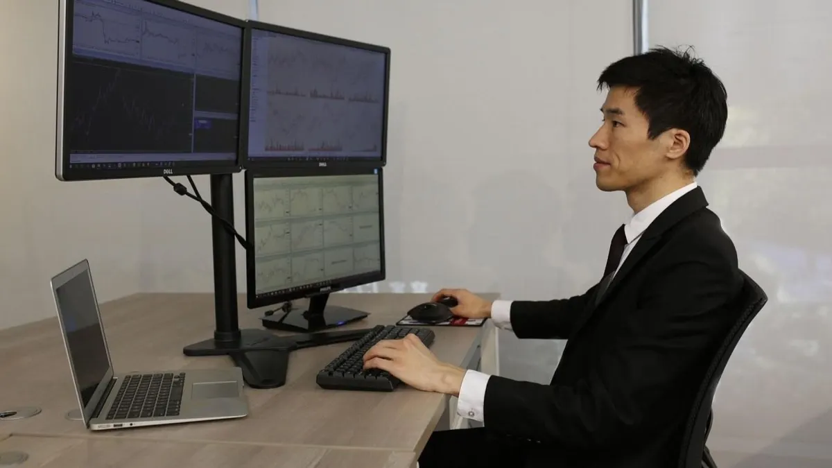 Bitcoin ổn định nhưng chưa kéo theo đà tăng cho altcoin