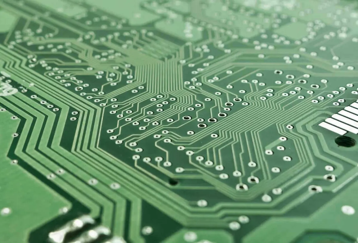 Intel sản xuất chip cho Apple: Ý nghĩa gì với cổ phiếu INTC?