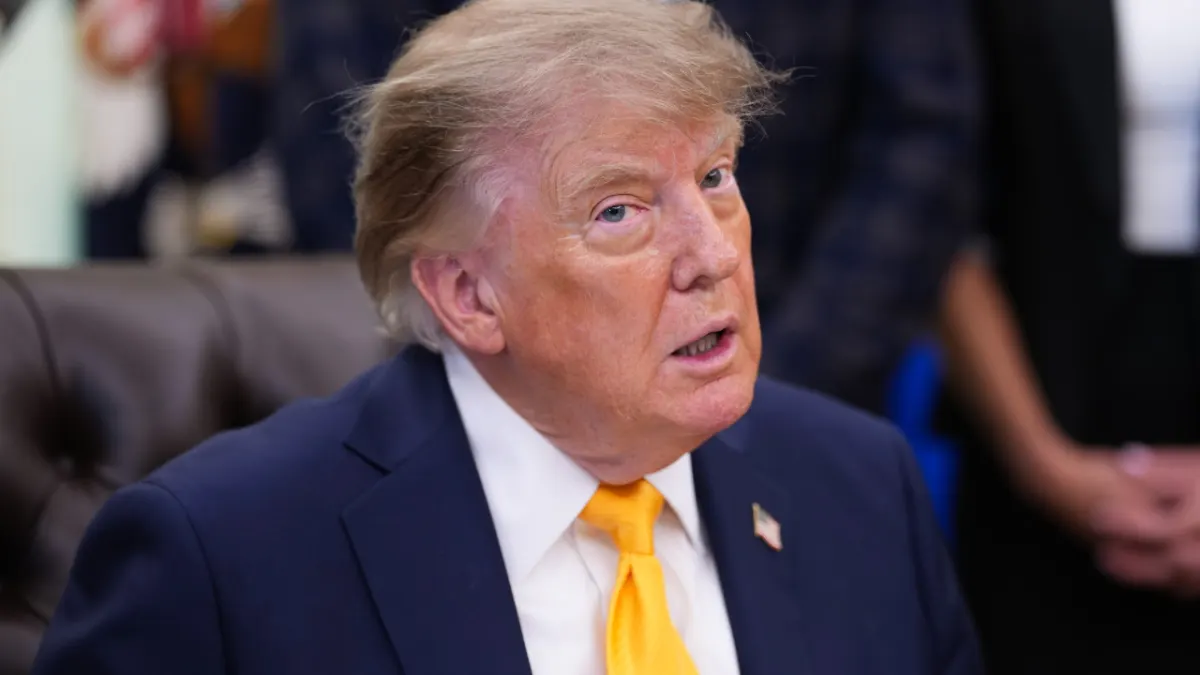 Trump muốn đưa 401(k) vào PE: 54% công ty phá sản 2025 từng thuộc PE