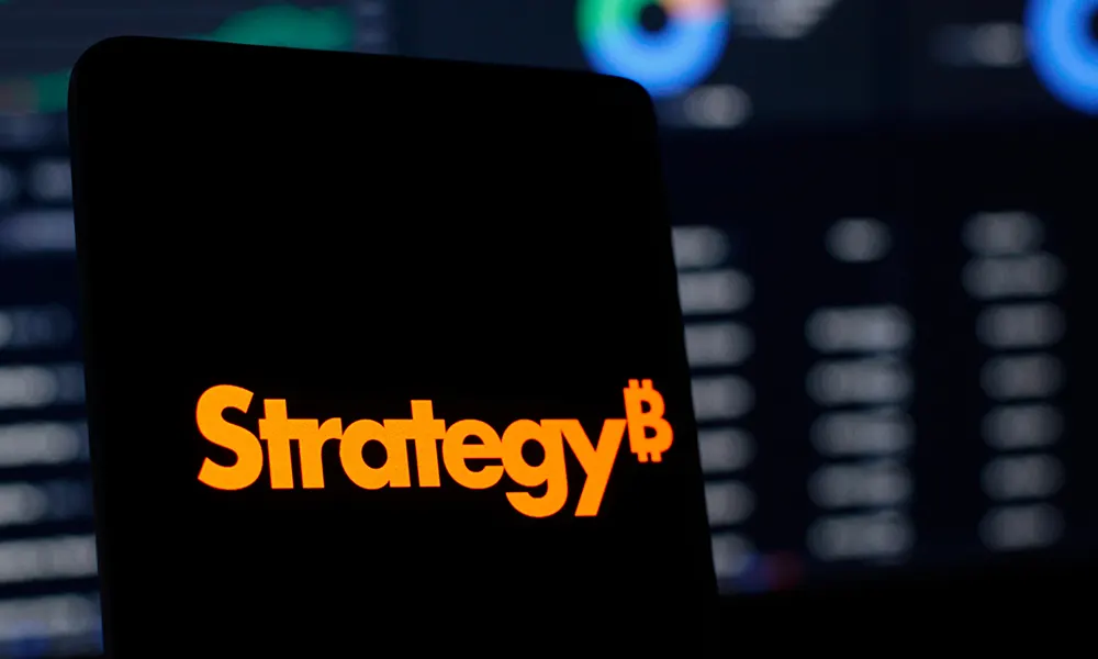 Strategy bán $105 triệu Bitcoin, dự trữ đô la lên $4 tỷ
