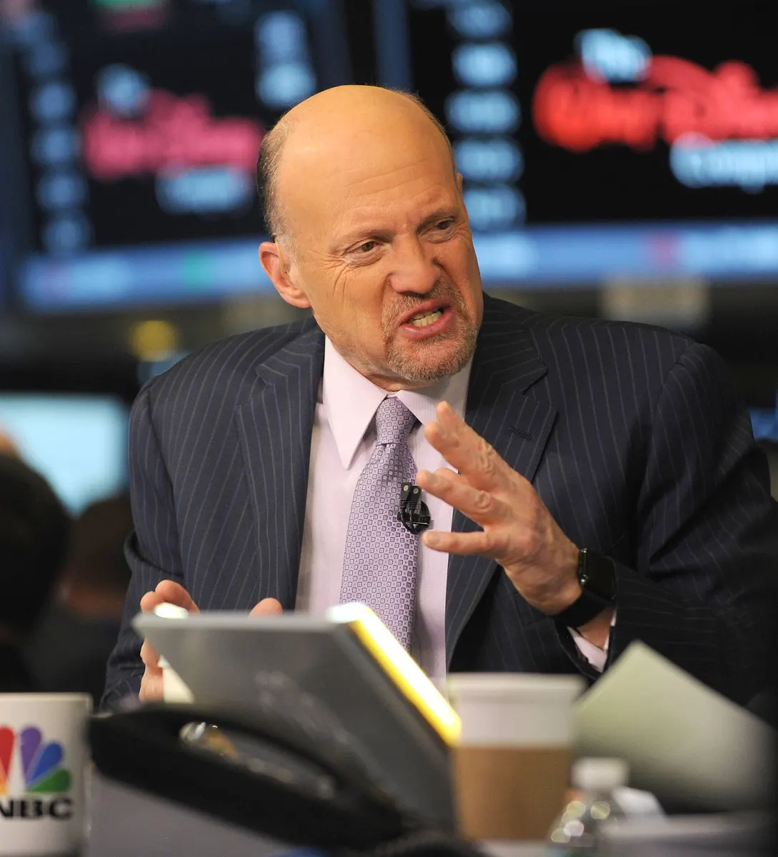 Jim Cramer hé lộ chiến lược đầu tư nửa cuối năm 2026