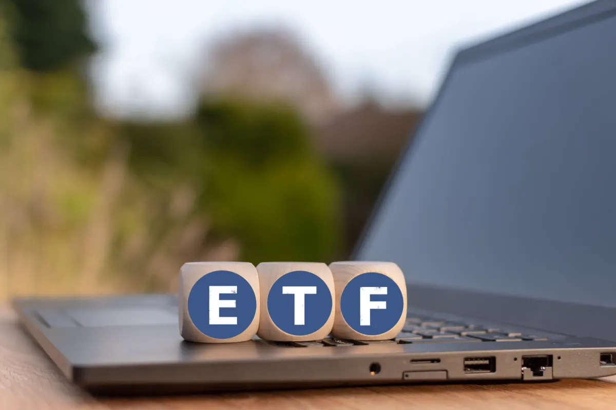 ETF chủ động chiếm 42% luồng vốn ETF, tăng từ 26% năm 2024
