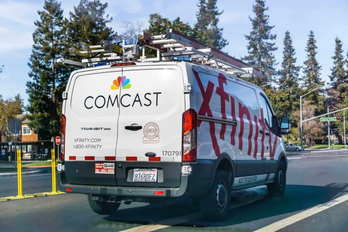 Cổ Phiếu Comcast (CMCSA): Lưu Ý Trước Báo Cáo Q2/2026