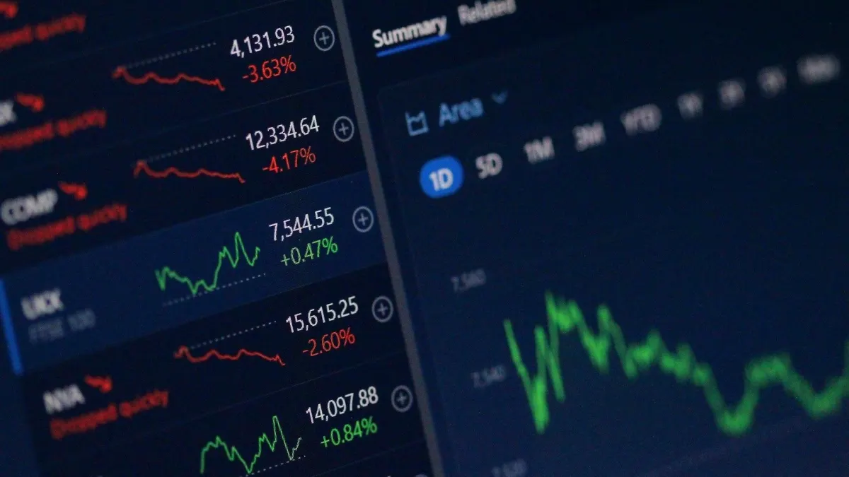 ETF Bitcoin Spot Mỹ đóng, dòng tiền giảm, nhà đầu tư chạy AI