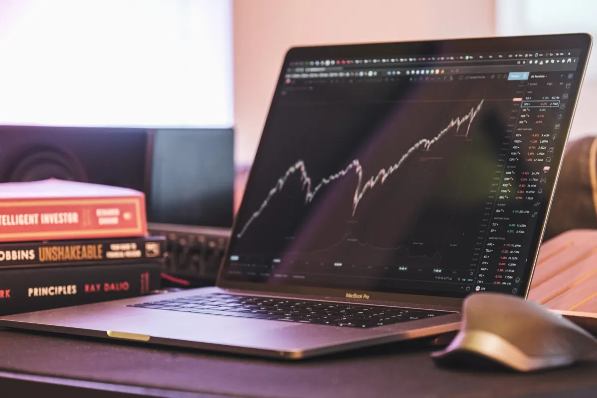 Jim Cramer lạc quan về cổ phiếu Madison Air (MAIR)