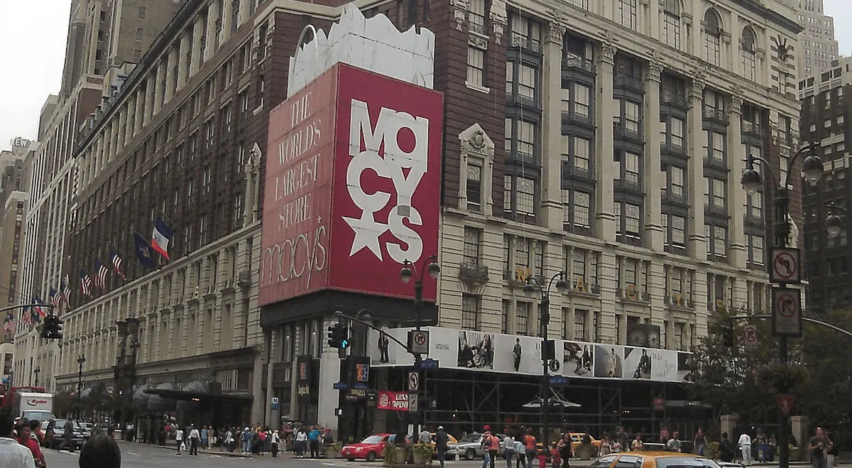 Cổ phiếu Macy’s giảm 3,3% vì dự báo doanh thu 2027 dưới kỳ vọng