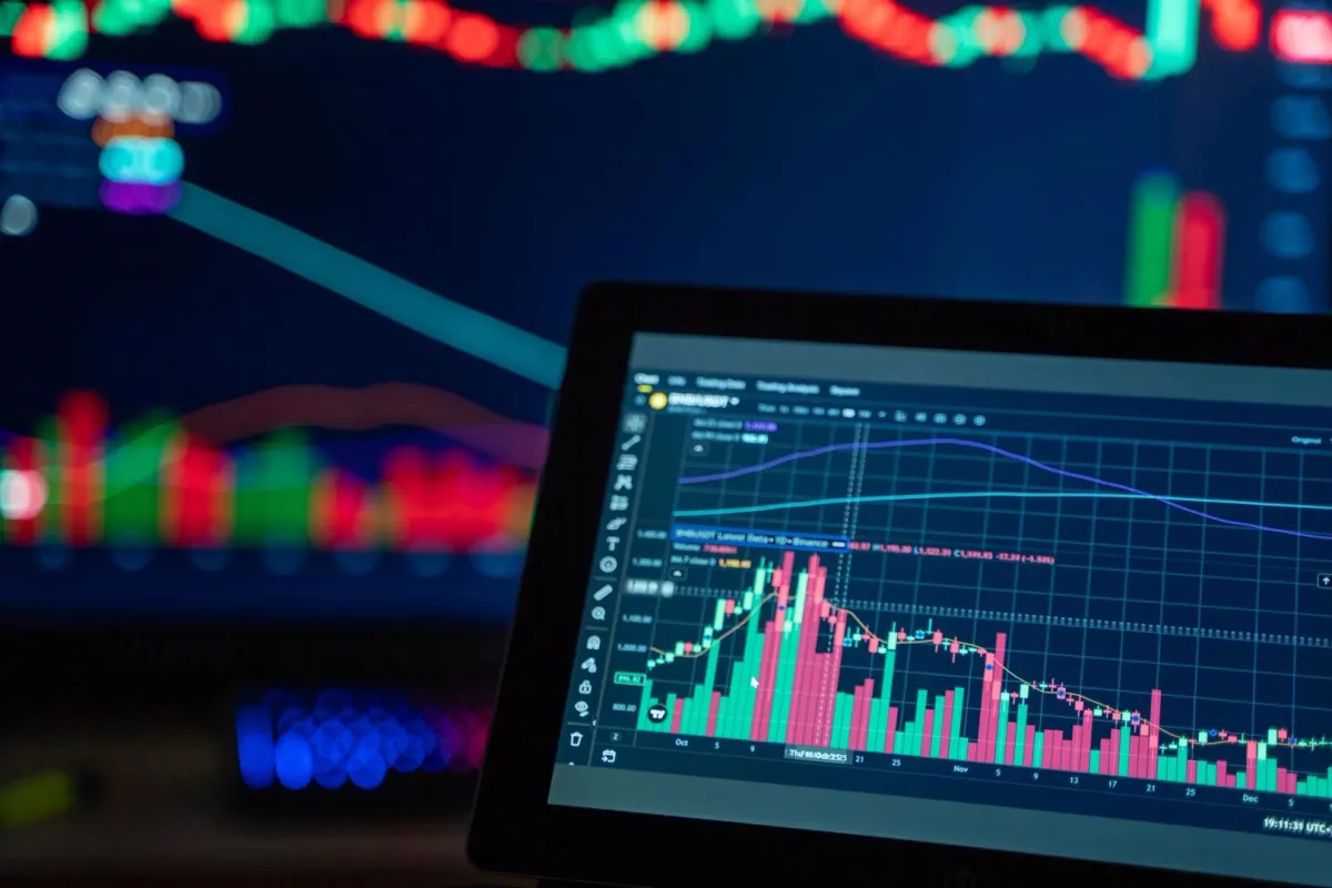 Mức giá Bitcoin 57.000 USD: Rủi ro cho lệnh đòn bẩy