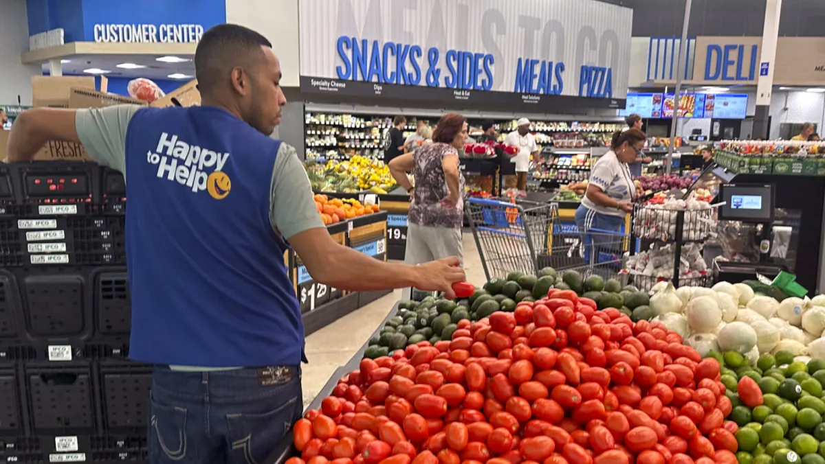 Walmart: Tăng trưởng doanh số sụt giảm, nhà đầu tư lo ngại