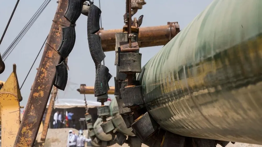 CEO TotalEnergies: Tránh eo biển Hormuz là ưu tiên hàng đầu
