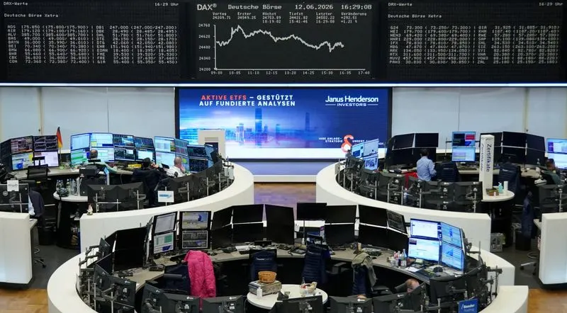 Chứng khoán thế giới tăng nhờ SpaceX, BOJ tăng lãi suất