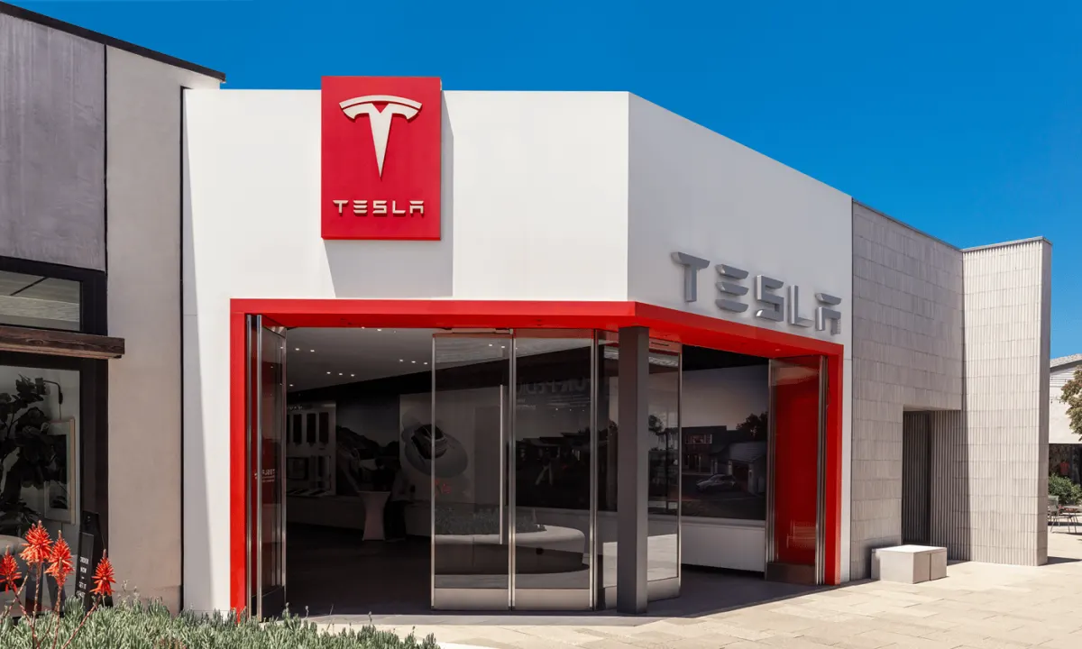 Tesla sát đáy 52 tuần: Cơ hội mua lịch sử lặp lại?