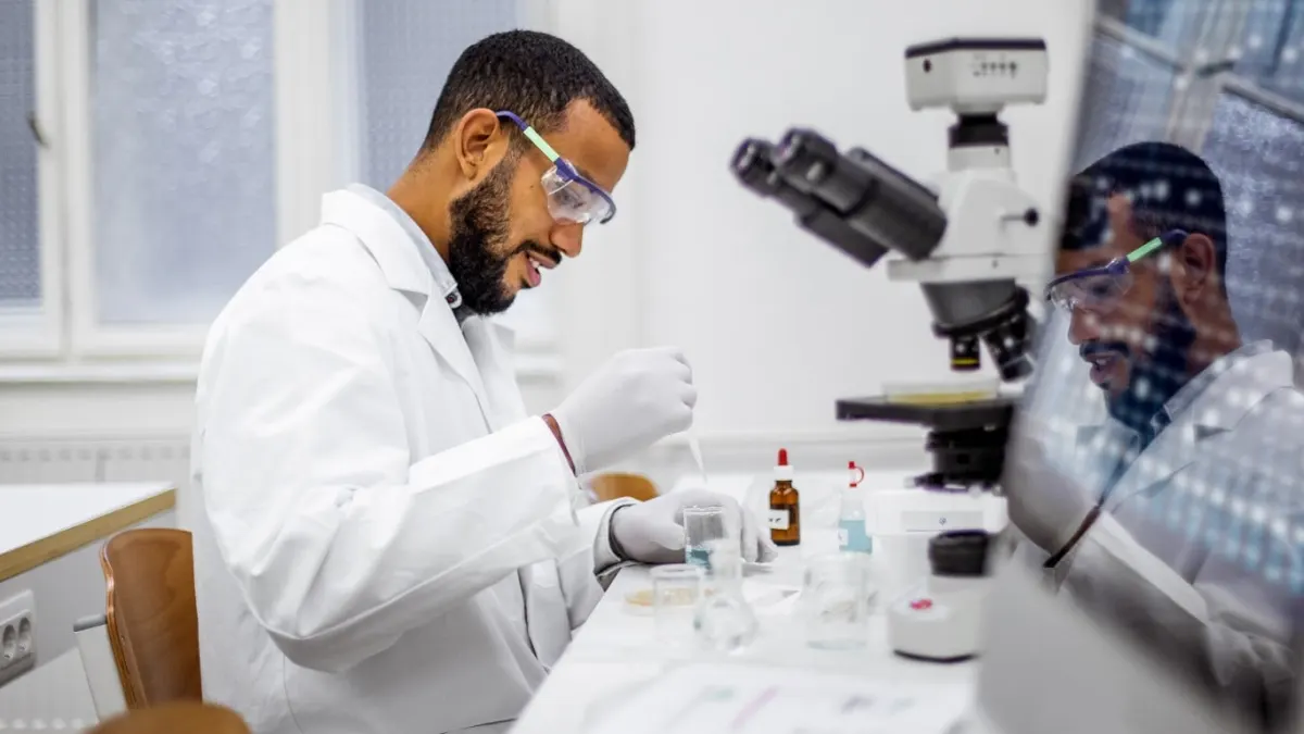 Legend Biotech tăng 6% nhờ doanh thu Q2 vượt dự báo, EPS điều chỉnh gấp đôi