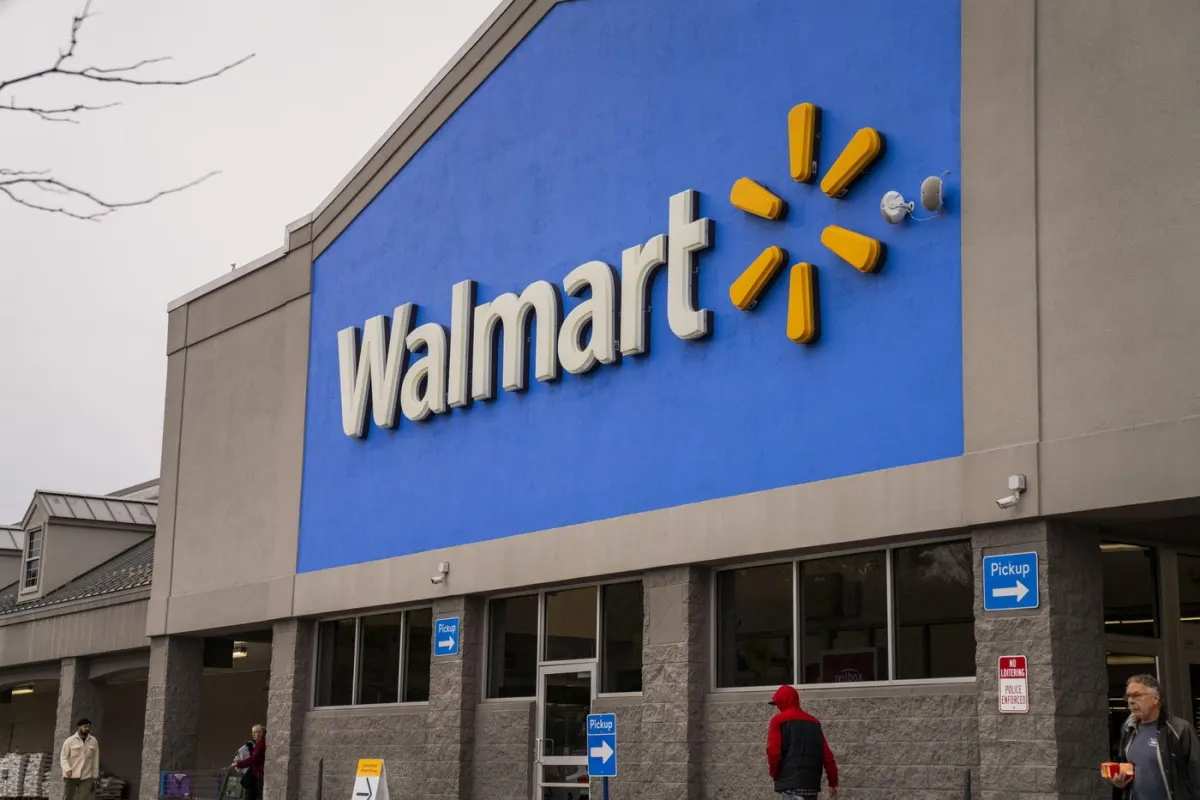 Walmart sụt giảm cổ phiếu trong ngày kể từ 2022