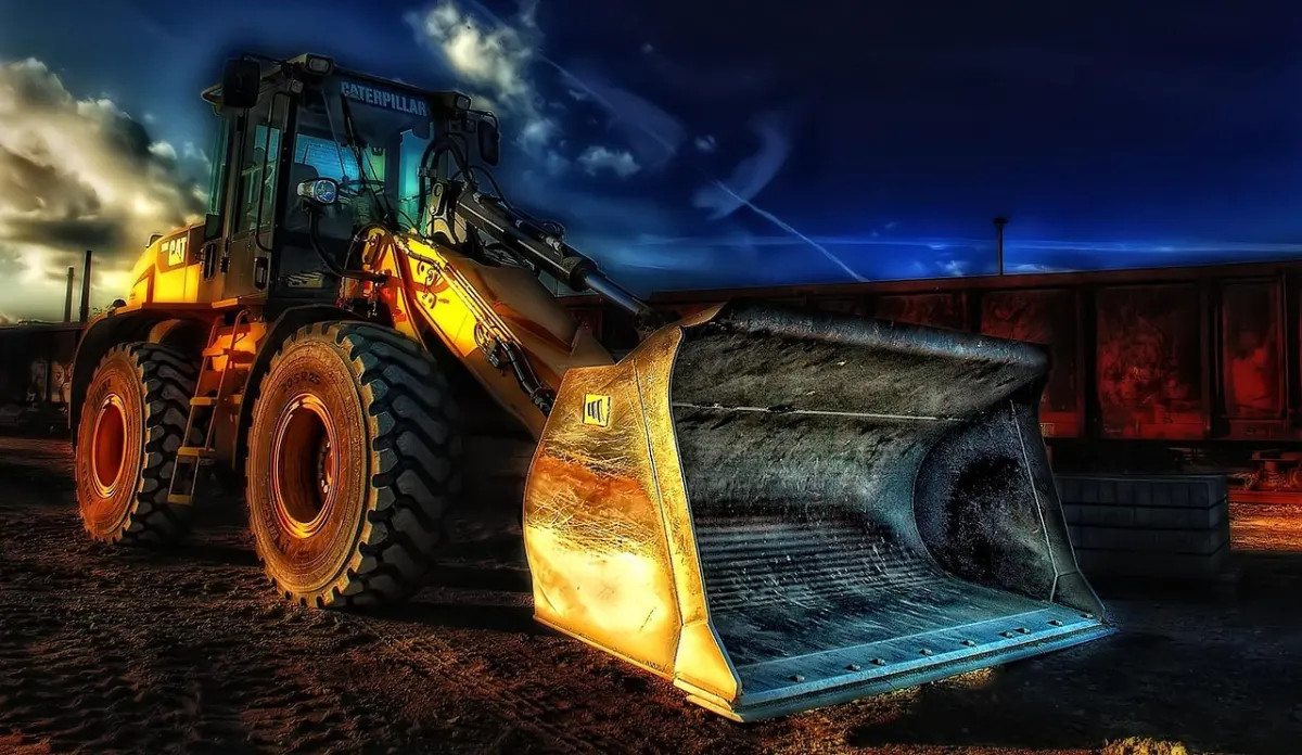 Cổ phiếu Caterpillar: Biến động hàng trăm đô la, cơ hội hay rủi ro?