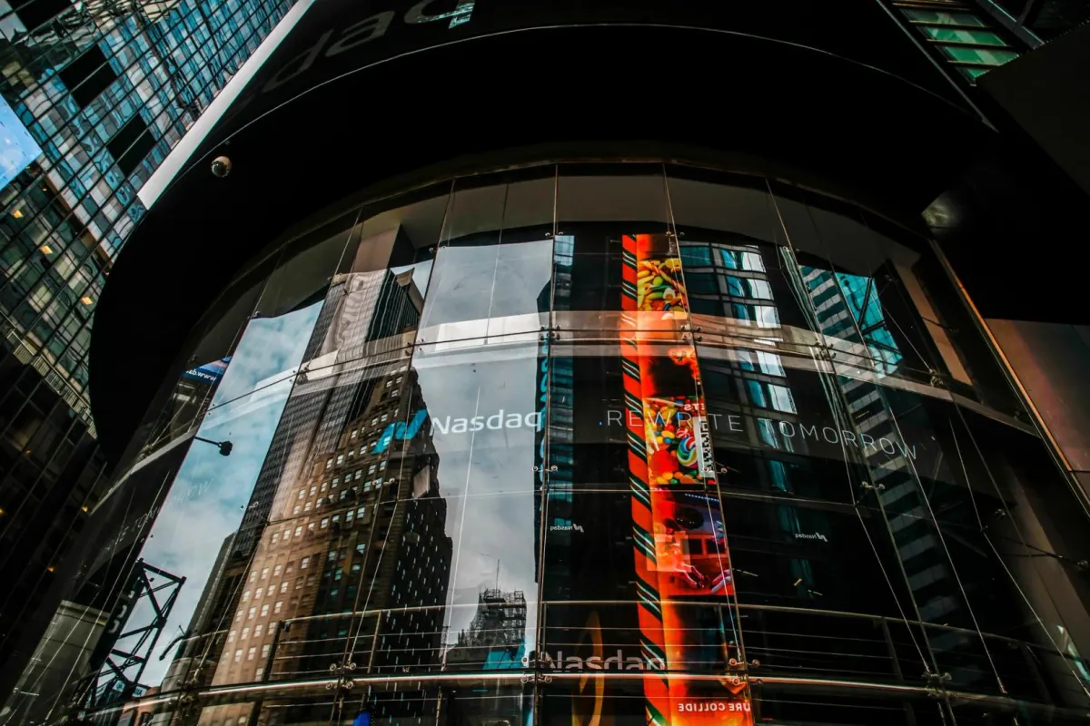 Nasdaq đưa dữ liệu chứng khoán lên blockchain Pyth Network
