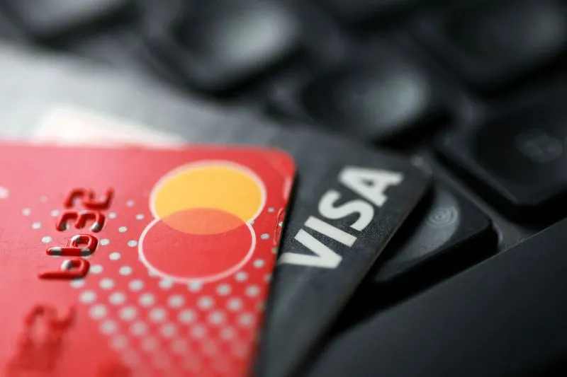 Visa và Mastercard hợp tác ra mắt stablecoin toàn cầu