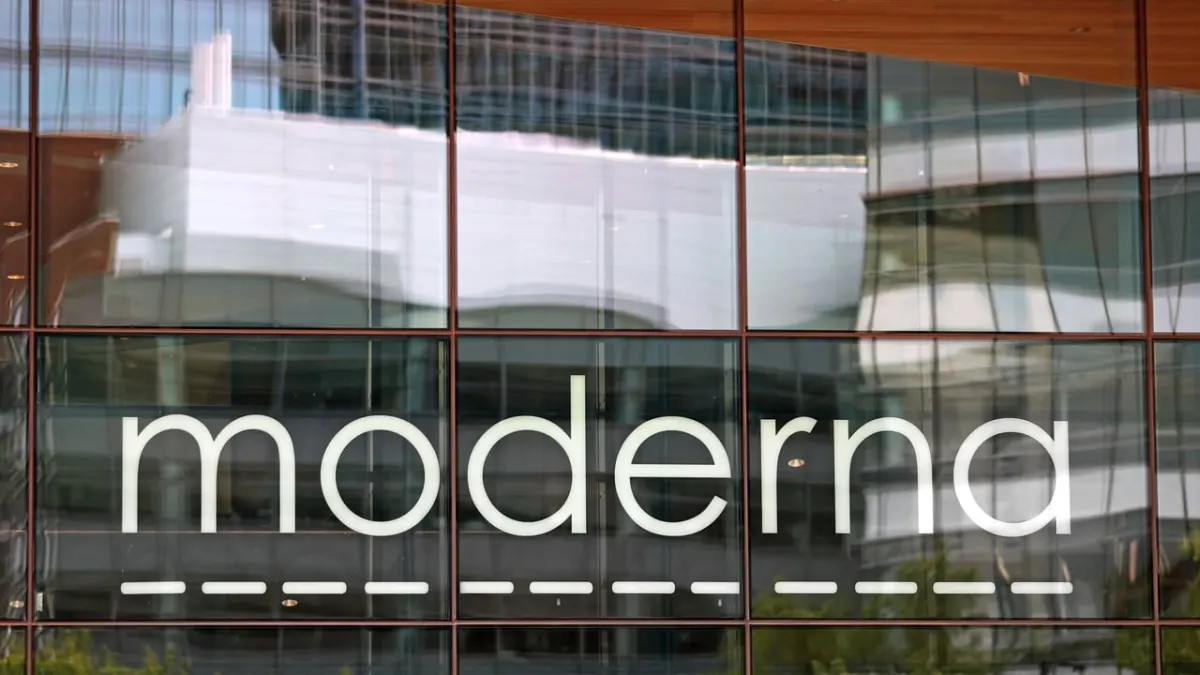 Top cổ phiếu S&P 500 tháng 8/2026: Moderna và nhóm công nghệ
