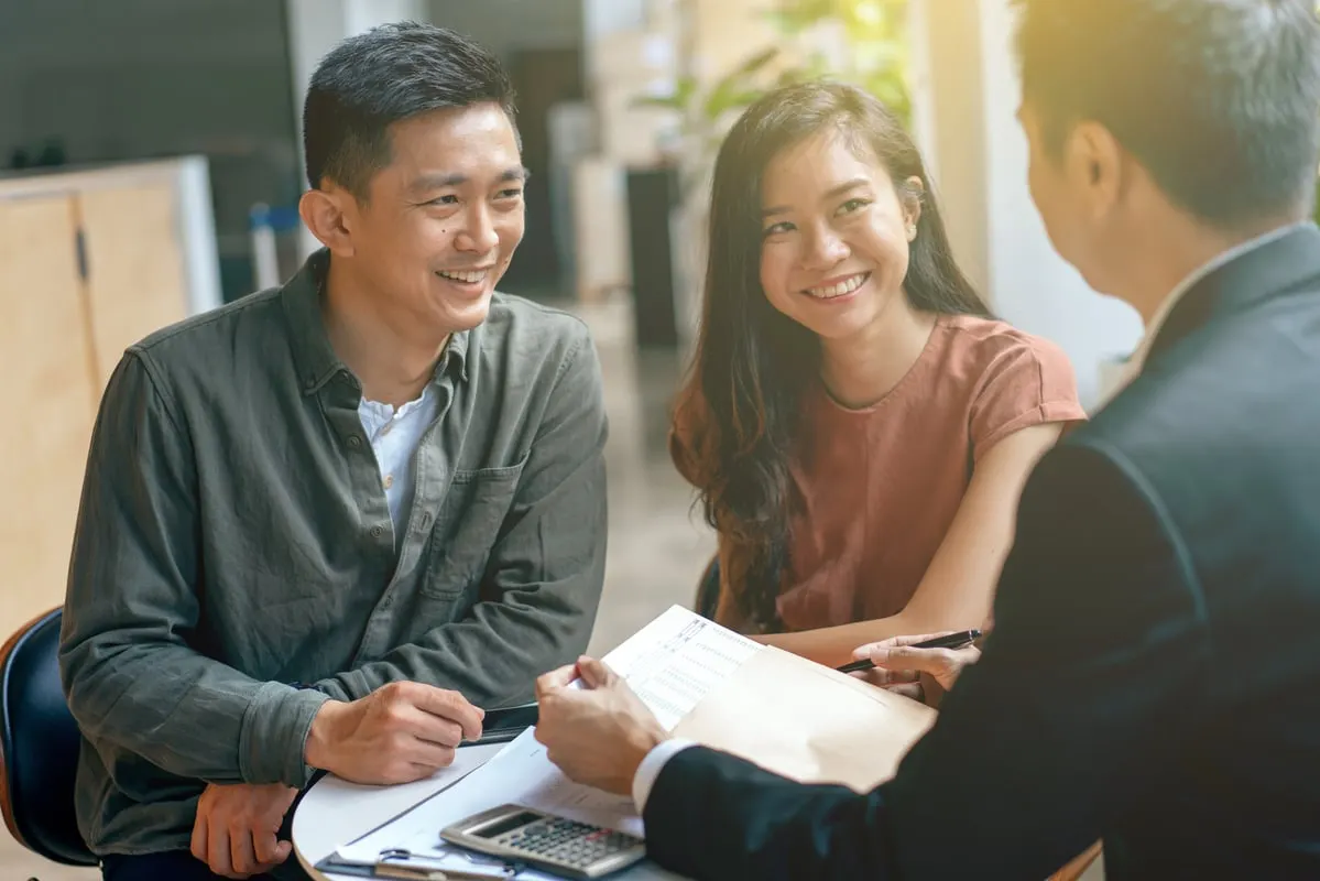 Không hạ lãi suất, có nên bán cổ phiếu SoFi?