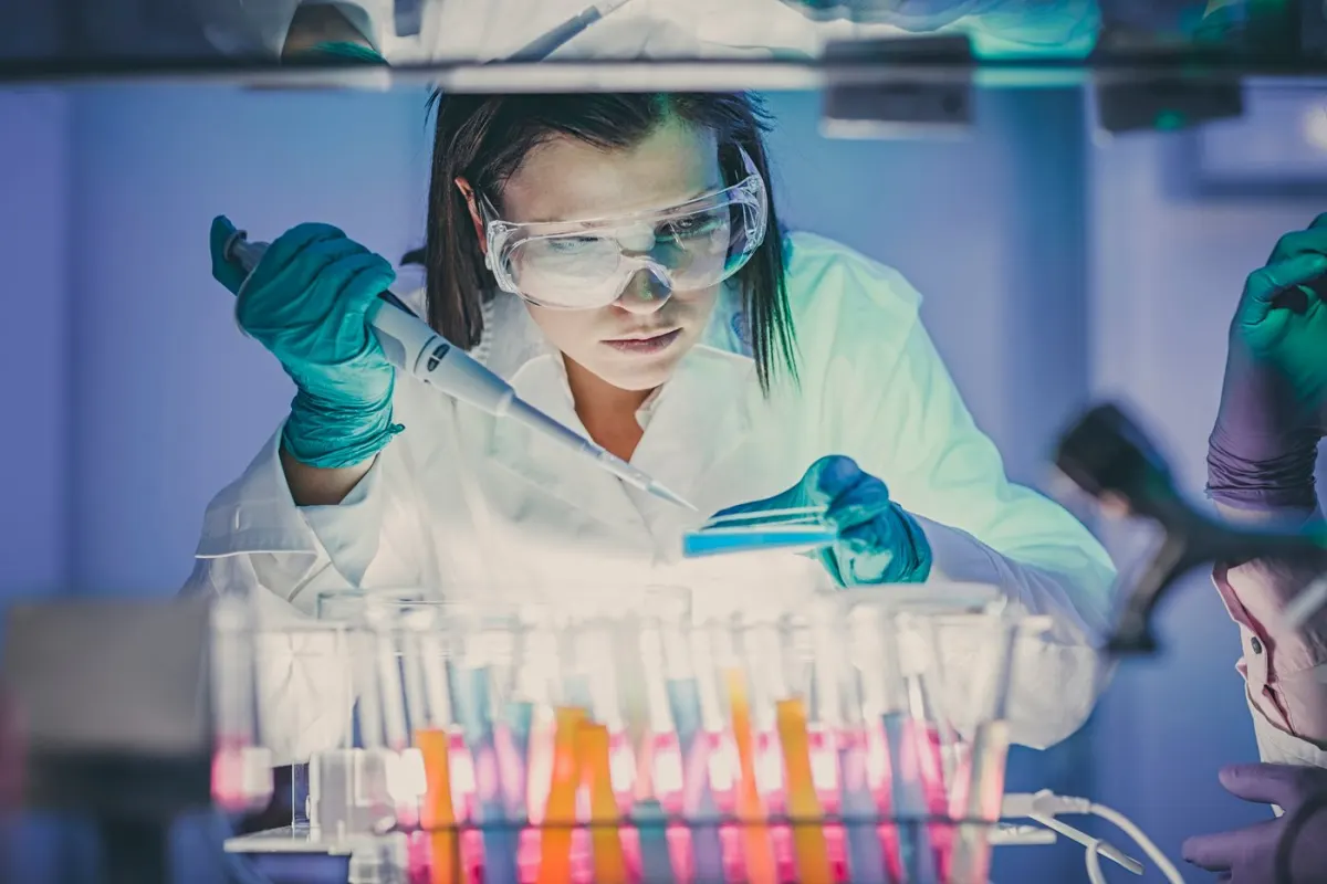 Pfizer vs AbbVie: Cổ phiếu trả cổ tức nào thông minh hơn?