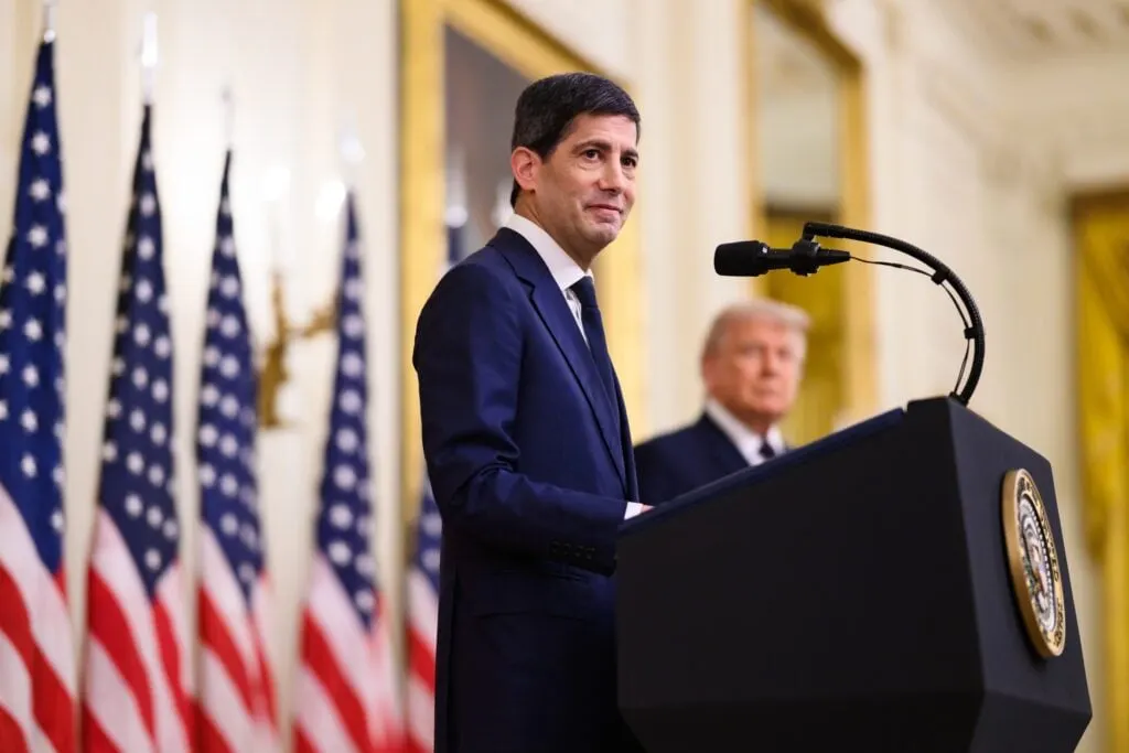 Cuộc họp đầu tiên của Fed với Kevin Warsh: Phản ứng trái chiều từ các nhà kinh tế